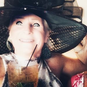 Meet your Posher, Debra